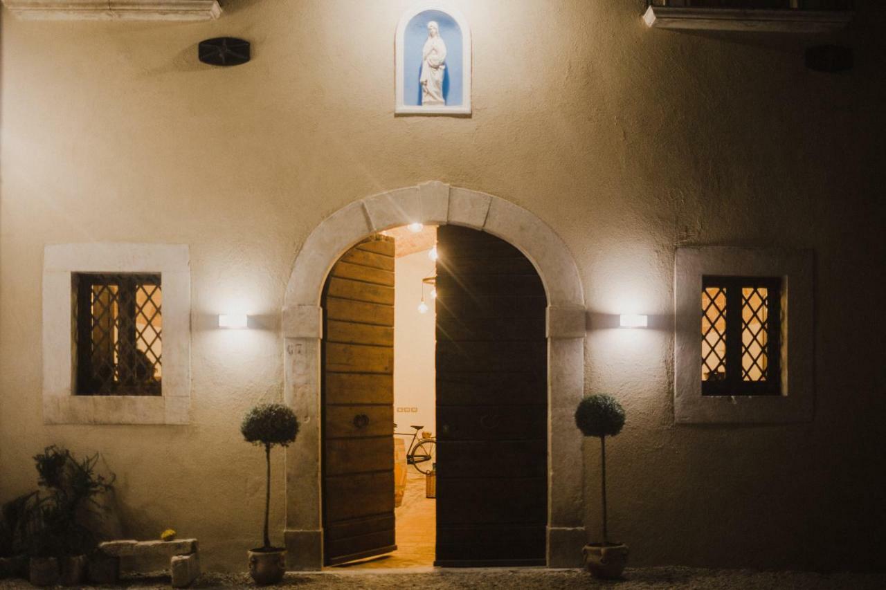فندق Dimora Dell'Arte Navelli المظهر الخارجي الصورة